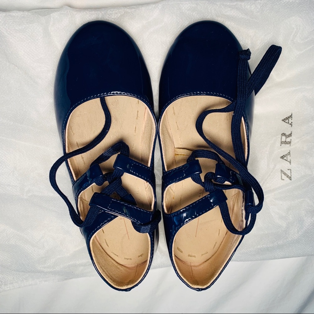 Zara - Size 9 - GUC - Navy Patent Bow Ballerina